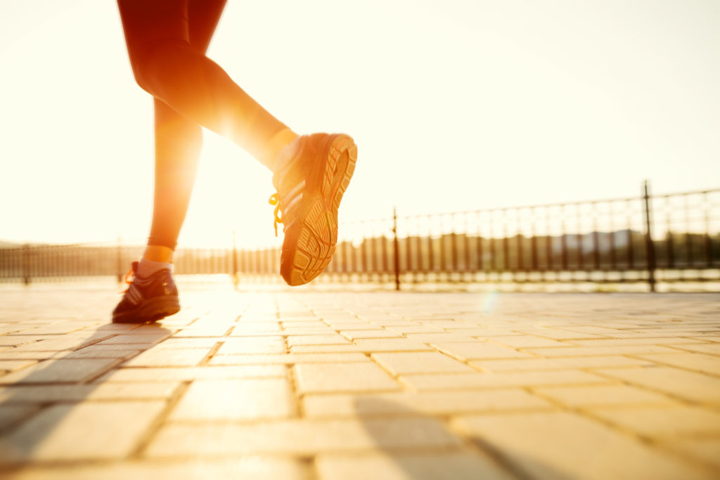 Почему быстрая ходьба полезнее, чем бег?